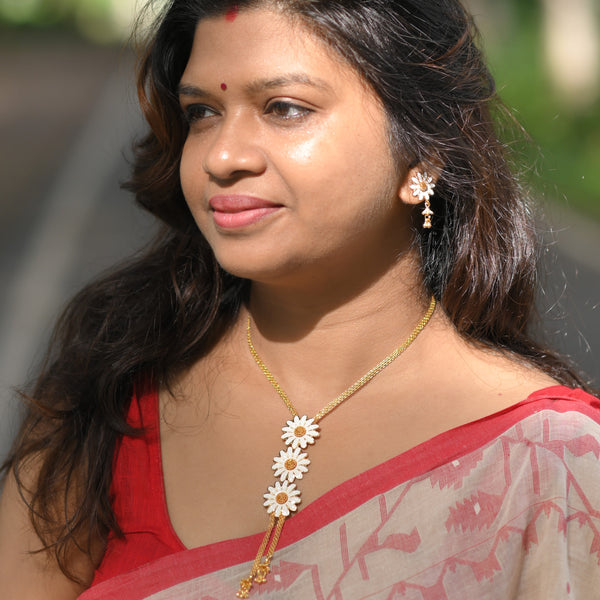 Gerbera Tie Chain Necklace Set - BRISHNI