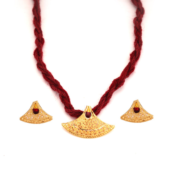 Pakha Style Small Pendant Set With Thread Tassel - BRISHNI