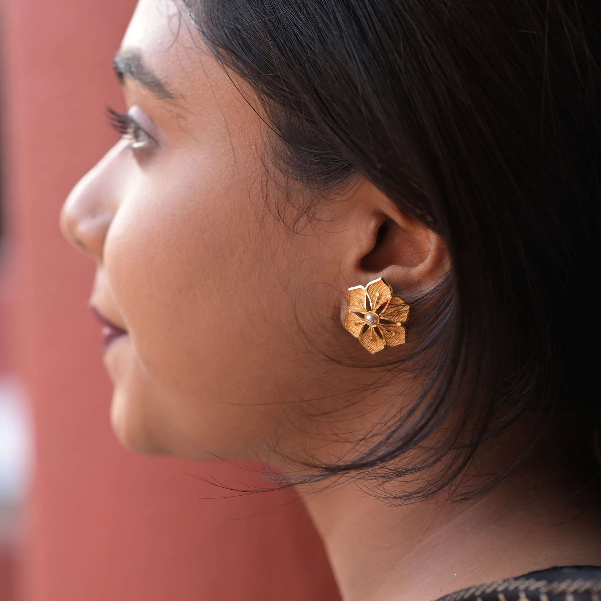 Tulip Petal big Pasha Earrings