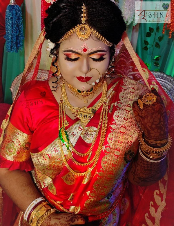 Leaf Motif Lahara Set With Matching Earings - BRISHNI