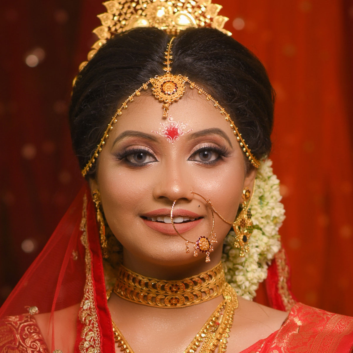 Bengali Bride With Maang Tikka Bridal Jewellery Bengali Maang