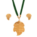 Solo Leaf Locket Set With Green Tassel