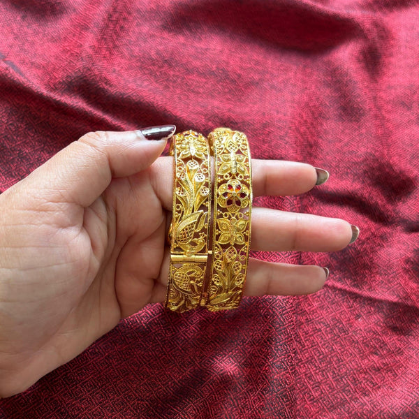 Bagicha Flower Studded Chur - Two Pieces - BRISHNI