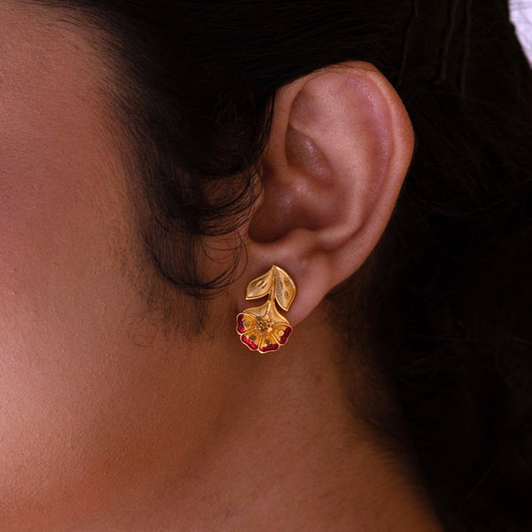 Blooming Tuft Pendant Set With Chain and Finger Ring - BRISHNI
