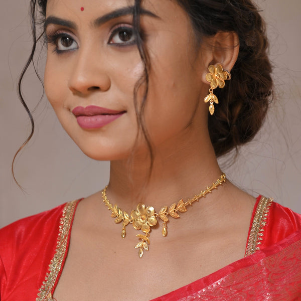 Flower Centric Tnetul Pata Small Necklace Set - BRISHNI