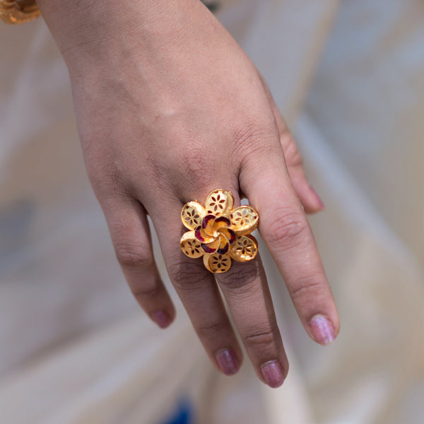 Buy Silver Ring Online | Gharana Flower Silver Ring By Missori