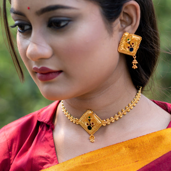 Rohmbus Kanthi With Matching Earrings - BRISHNI
